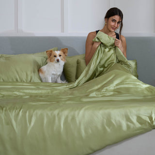 Bamboo Fitted Sheet Set - Pet Hair Repellent for Dogs/Cats Family