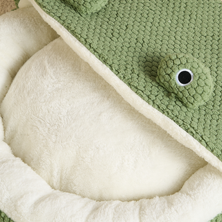 Ribbit Retreat Pet Bed